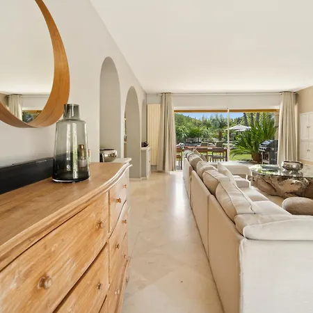Grande Villa St-Tropez Avec Piscine Chauffee Gassin Exterior photo