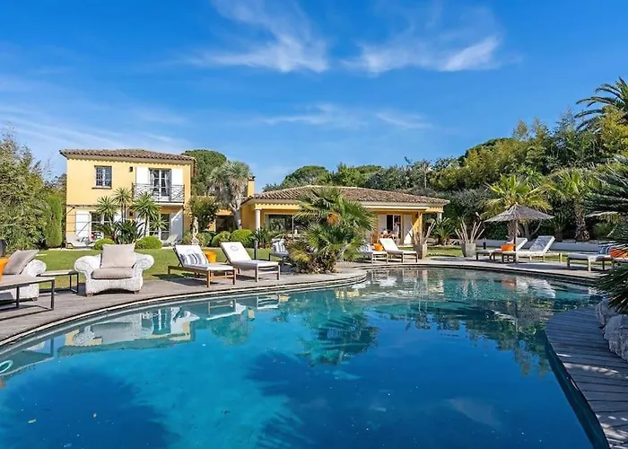 Grande Villa St-Tropez Area Avec Piscine Chauffee