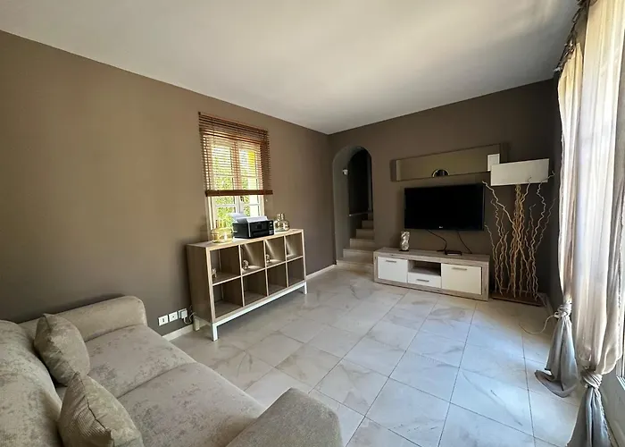 Grande Villa St-Tropez Avec Piscine Chauffee