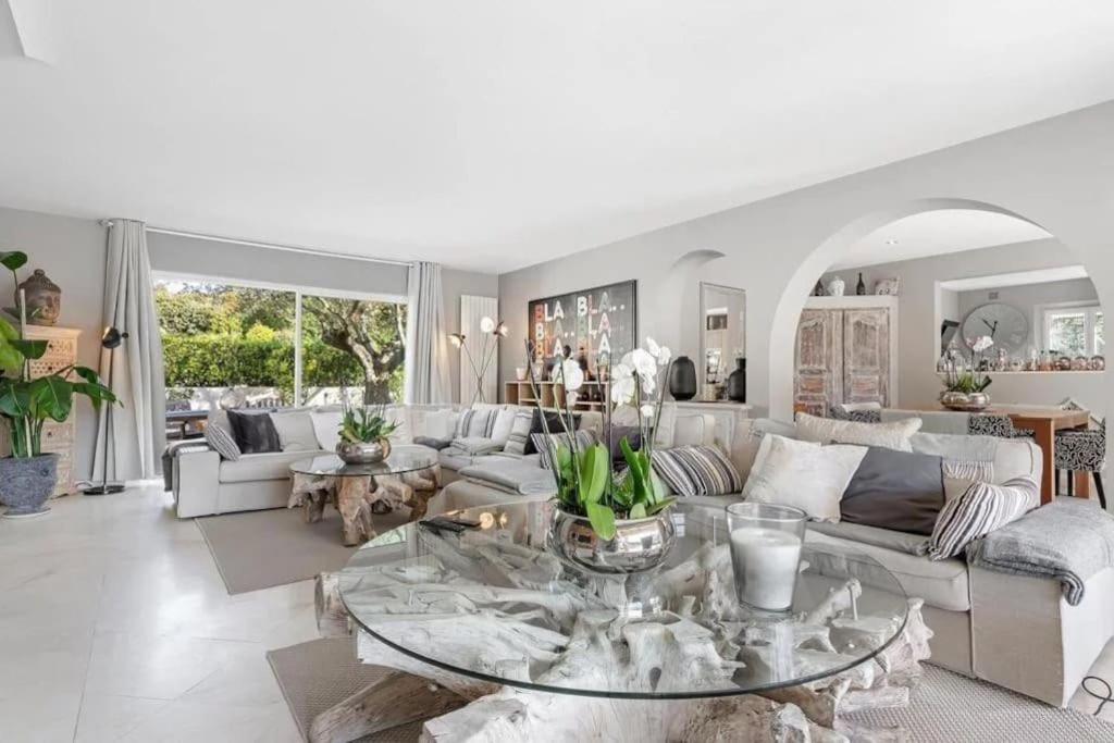 Grande St-tropez Area Avec Piscine Chauffee Villa *
