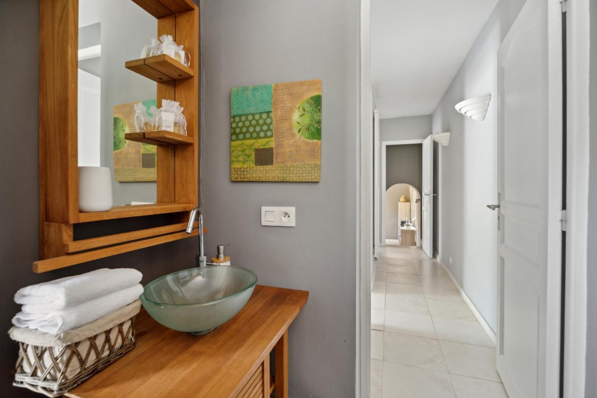 Villa Grande St-tropez Avec Piscine Chauffee
