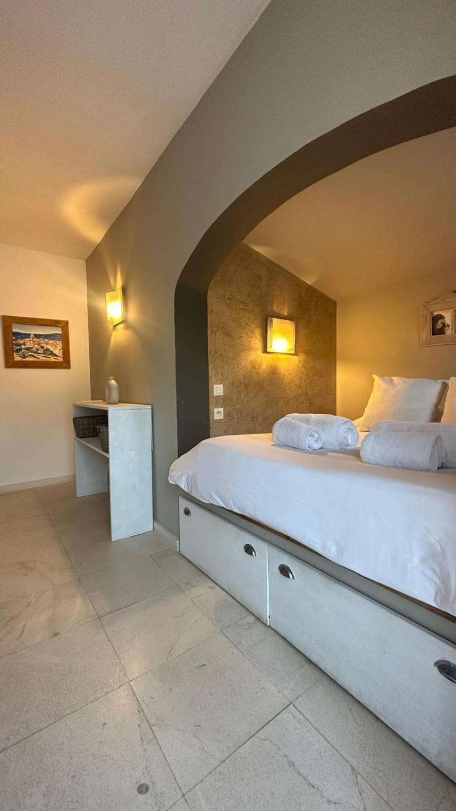 Villa Grande St-tropez Avec Piscine Chauffee