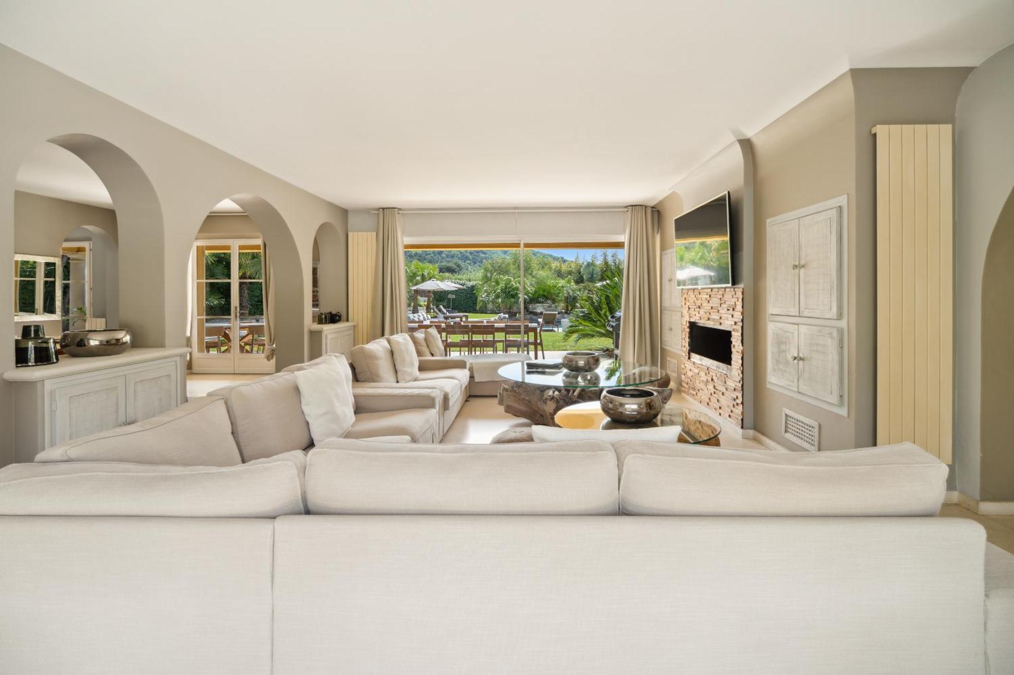 Villa Grande St-tropez Avec Piscine Chauffee *