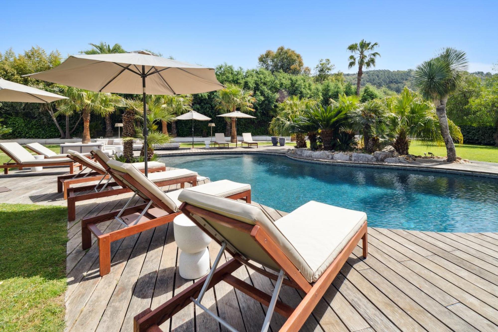 Villa Grande St-tropez Avec Piscine Chauffee
